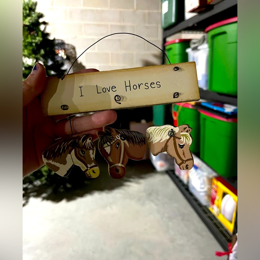 HORSE DECOR